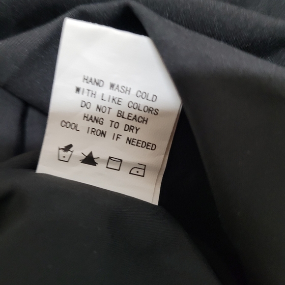 Floral Midi Dress in Black and Pink - Picture 7 of 8